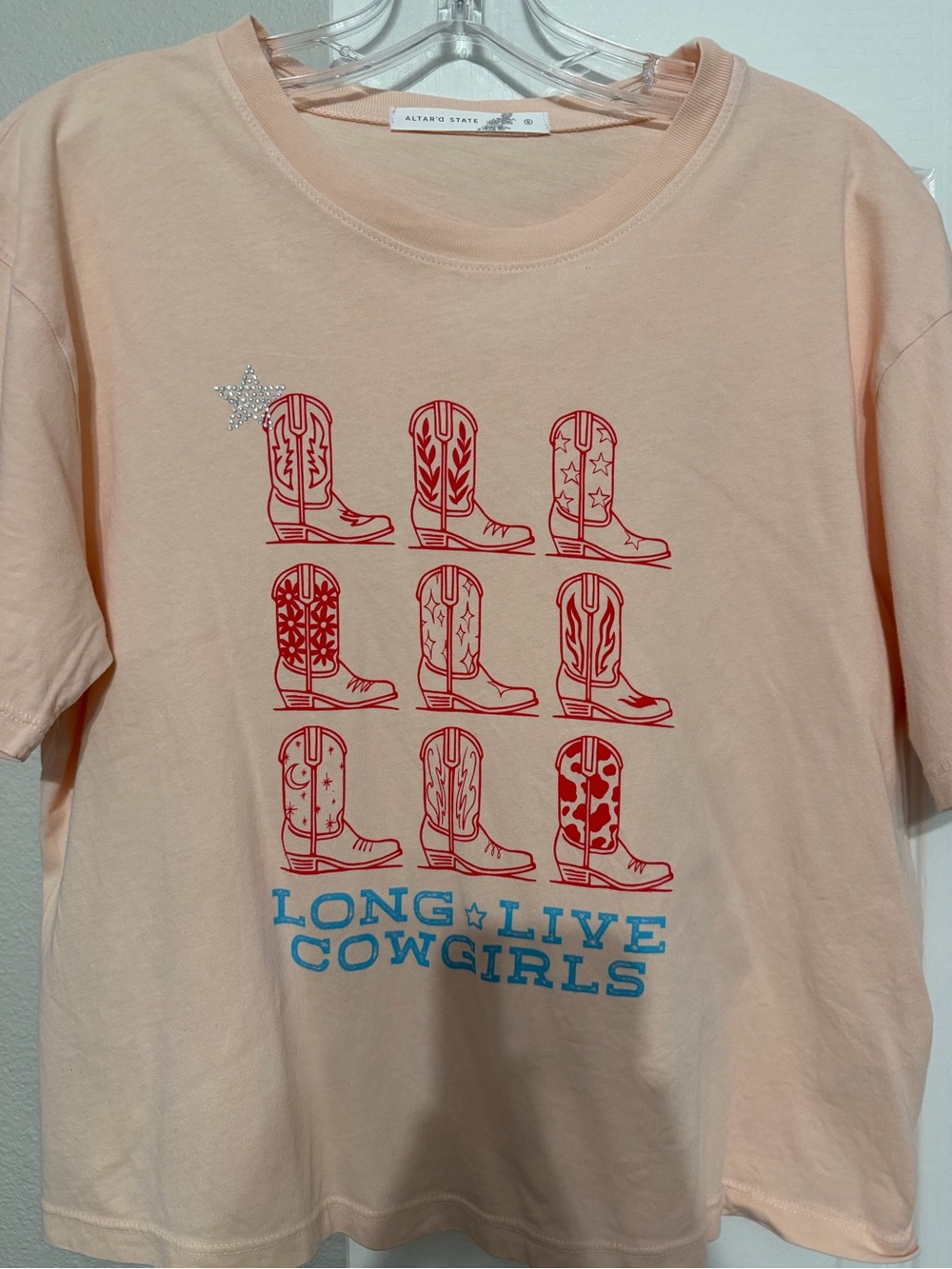 Altar'd State Girls' Peach Short Sleeve 'Long Live Cowgirls' Tee size small